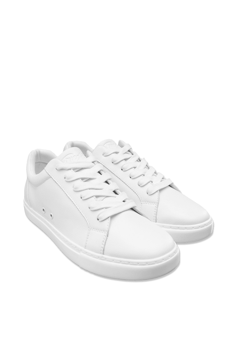 white low top dance sneaker p4595 142765 zoom